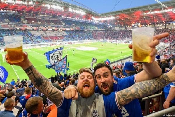 Vườn quốc gia Ba Vì tắc nghẽn vì dòng người ngắm hoa dã quỳ-5