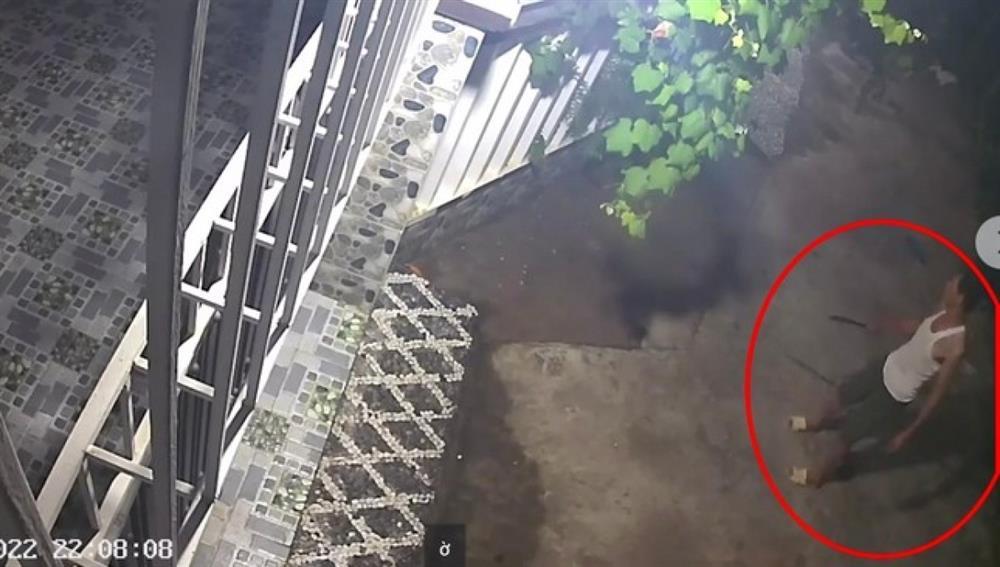 Clip: Trưởng ban công tác Mặt trận thôn ở Khánh Hòa bị chém tử vong-2