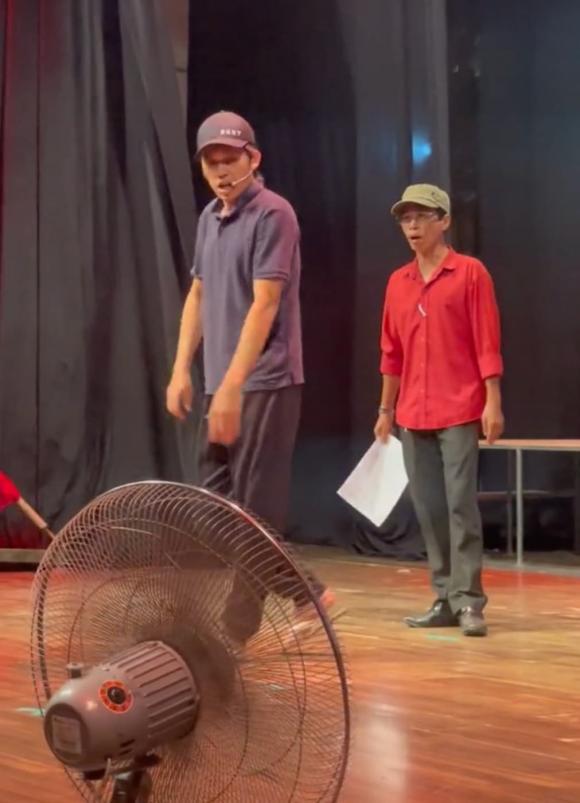 Hoài Linh tập tuồng với diện mạo trẻ trung bất ngờ-4