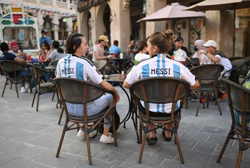 Qatar ‘quay xe’ về bán bia tại World Cup, fan tìm mọi cách để mua-2