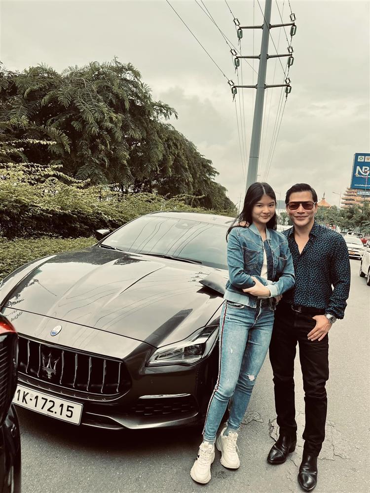 Con Trương Ngọc Ánh 14 tuổi cao ngang bố, gương mặt sao y-5