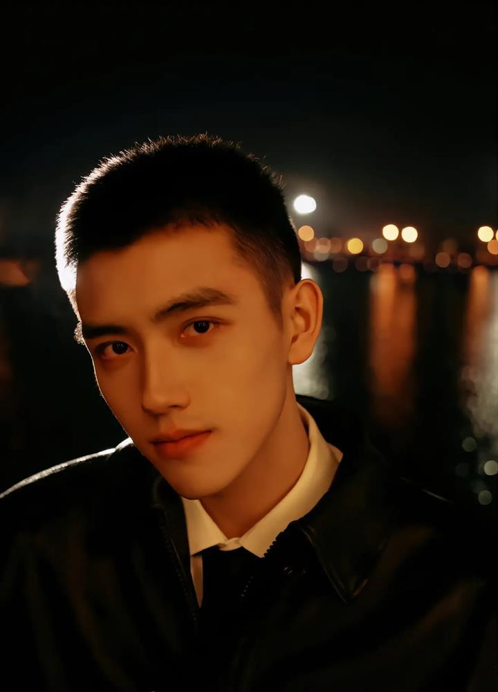 Cặp đôi Trần Phi Vũ - Trương Tịnh Nghi lột xác chóng mặt-6