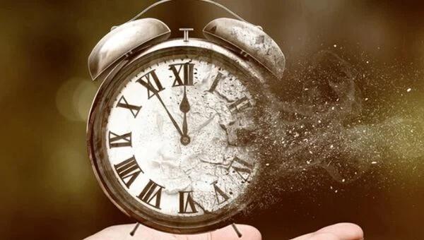 Bàn uống nước để 3 thứ khiến gia đạo lục đục, làm mãi vẫn nghèo-3