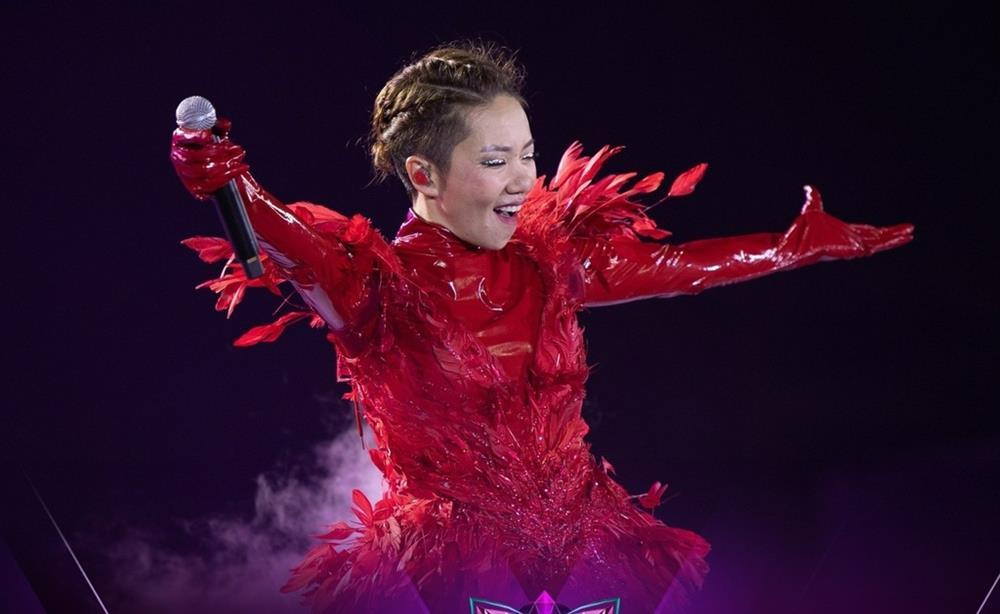 Đêm trao giải khó hiểu của Ca Sĩ Mặt Nạ-5