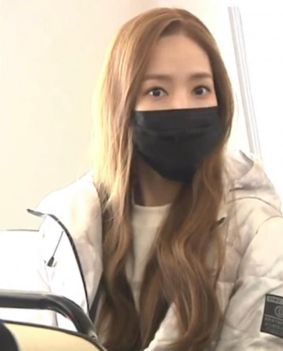 Park Min Young và Kim Tae Hee lộ ảnh chưa sửa, ai đỉnh hơn?-1