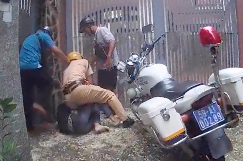 Clip: Nghẹt thở xem CSGT truy đuổi cướp như phim hành động-2