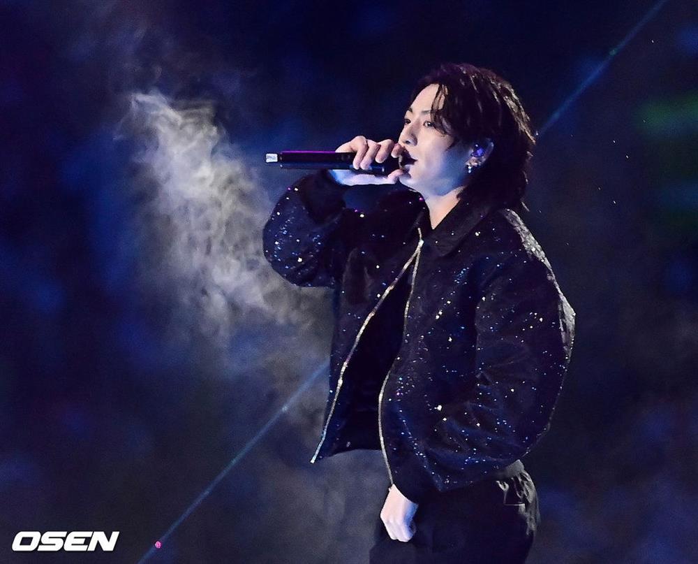 Hình ảnh em út BTS bùng nổ ở lễ khai mạc World Cup 2022-1