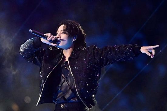 Hình ảnh em út BTS bùng nổ ở lễ khai mạc World Cup 2022