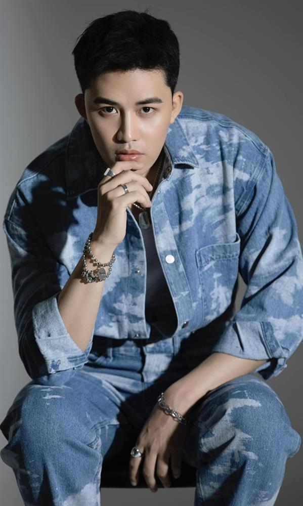 Thượng úy công an đang gây sốt trên sóng giờ vàng của VTV là ai?-2