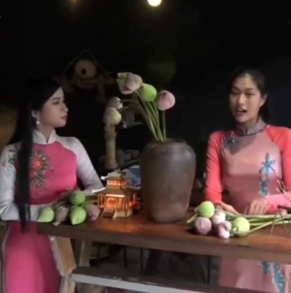 Thiên Ân bị đào lại thời làm MC giả trân, điệu chảy nước-1