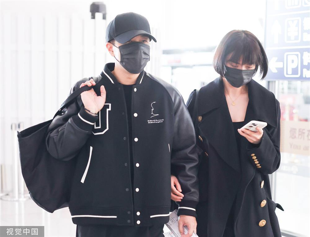 Lưu Khải Uy công khai tình tứ bên Lý Hiểu Phong-2