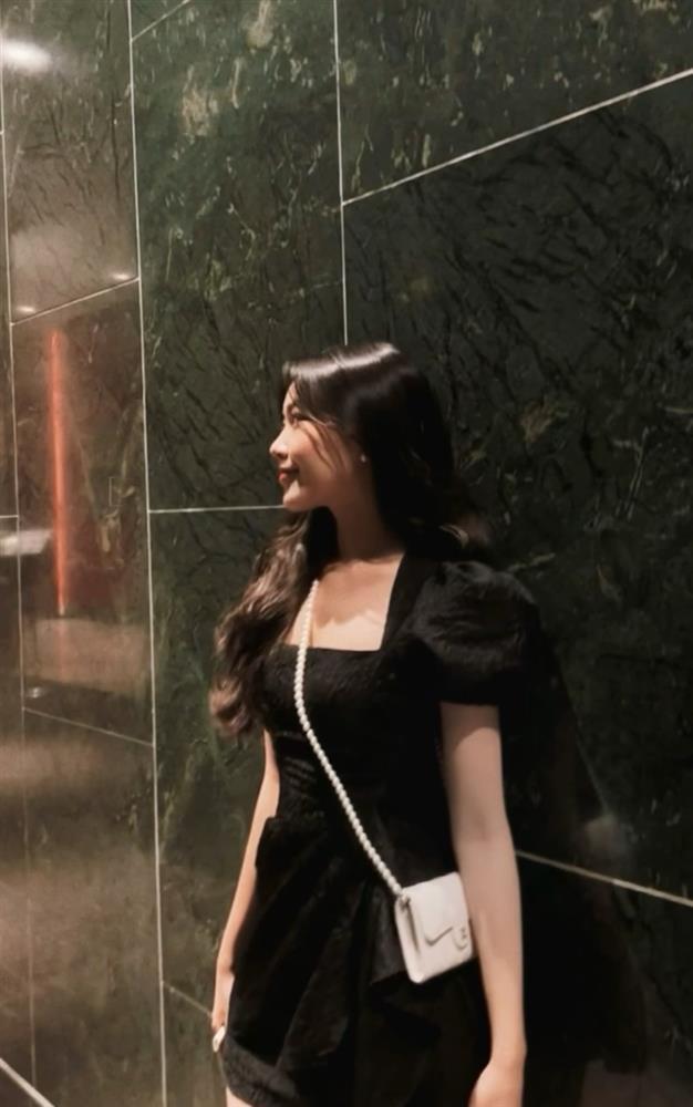 Con gái Quyền Linh gây mê vì đôi chân dài như kiếm Nhật-1