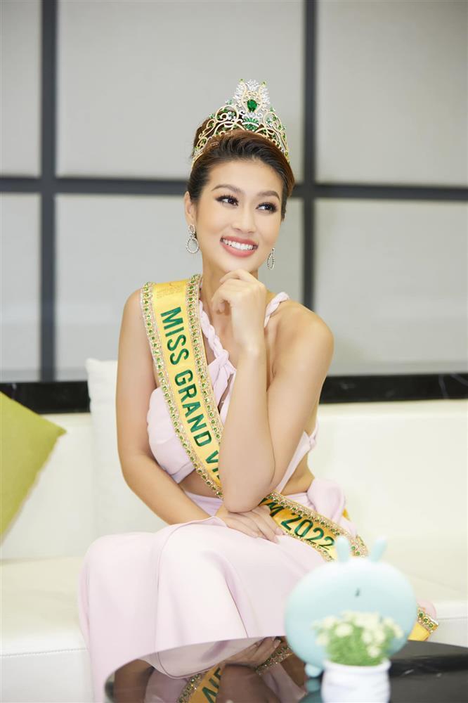 Vương miện Thiên Ân được sửa sau sự cố ở Miss Grand 2022-6