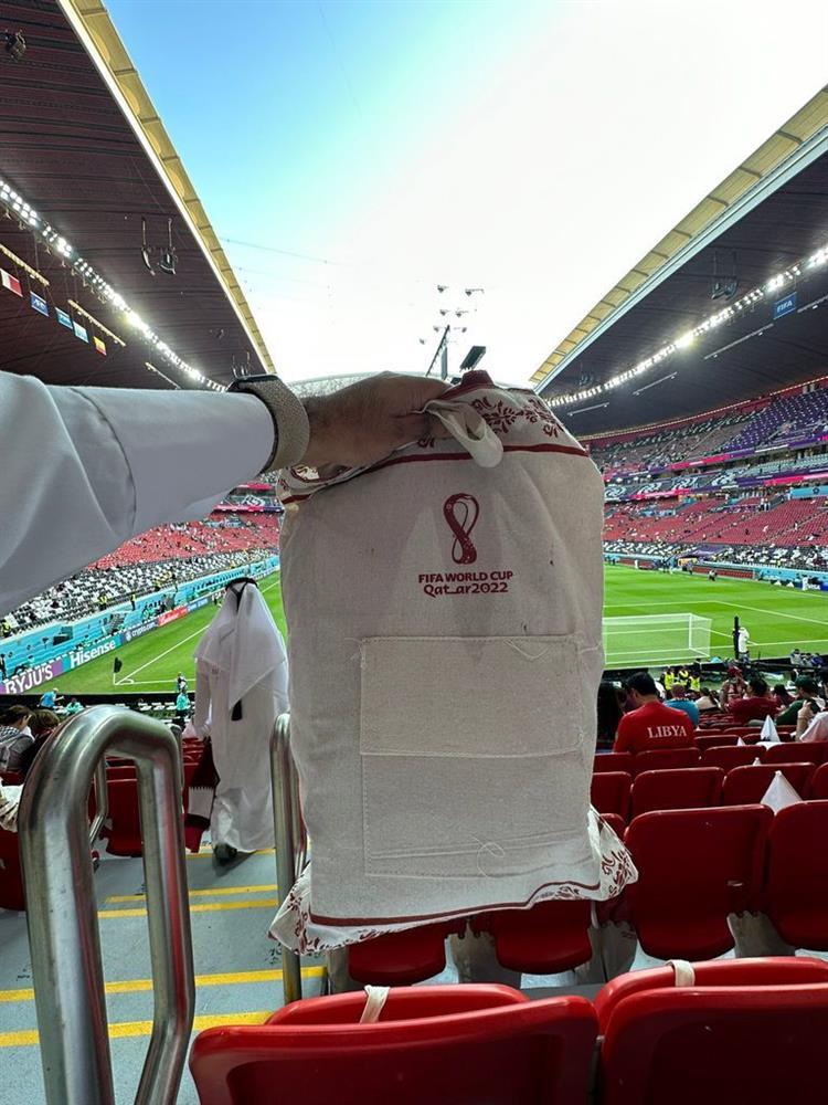 Phát sốt túi quà xịn sò tặng khán giả đến xem World Cup ở Qatar-5