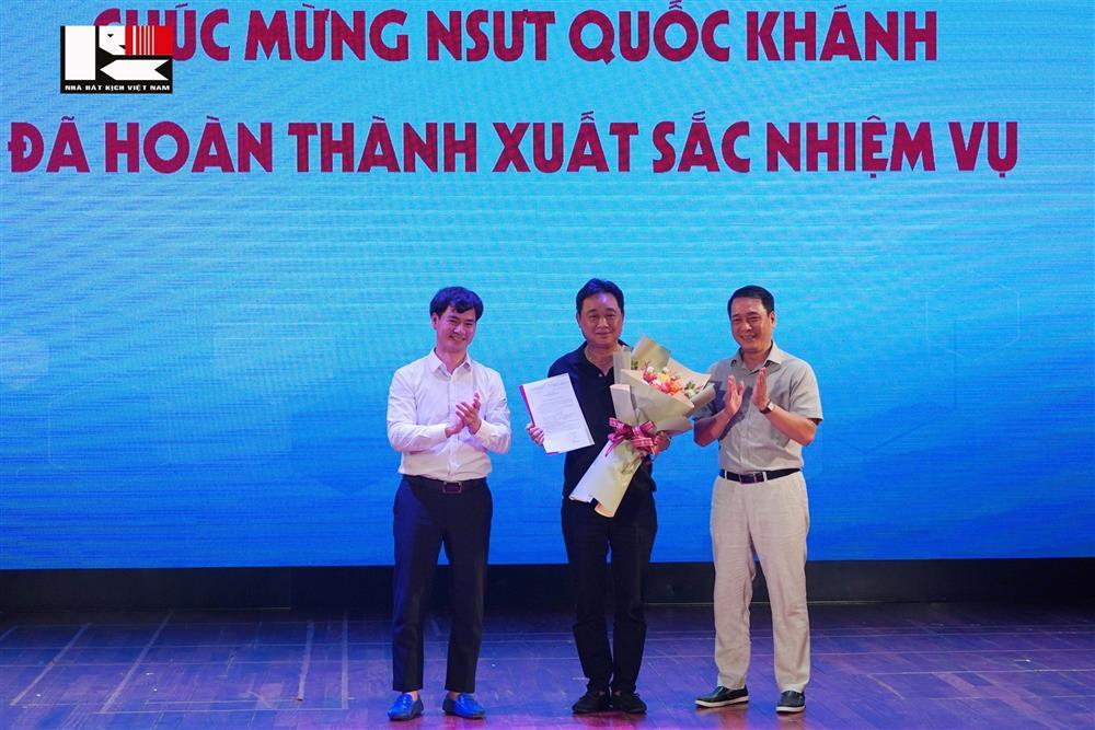 Ngọc Hoàng Quốc Khánh về hưu-1