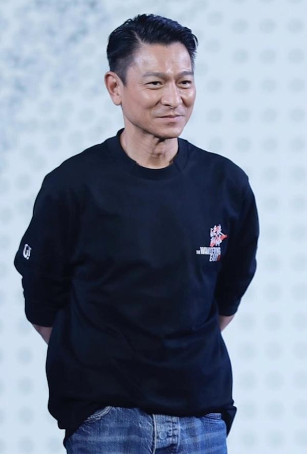 Sự giản dị của Lưu Đức Hoa-5