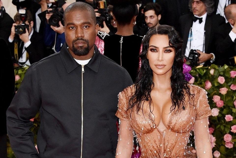 Kanye West tìm mọi cách trì hoãn thủ tục ly hôn Kim Kardashian-1