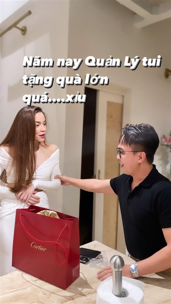 Hà Hồ khoe quà sinh nhật khủng, tình tứ với bạn hơn cả Kim Lý-8