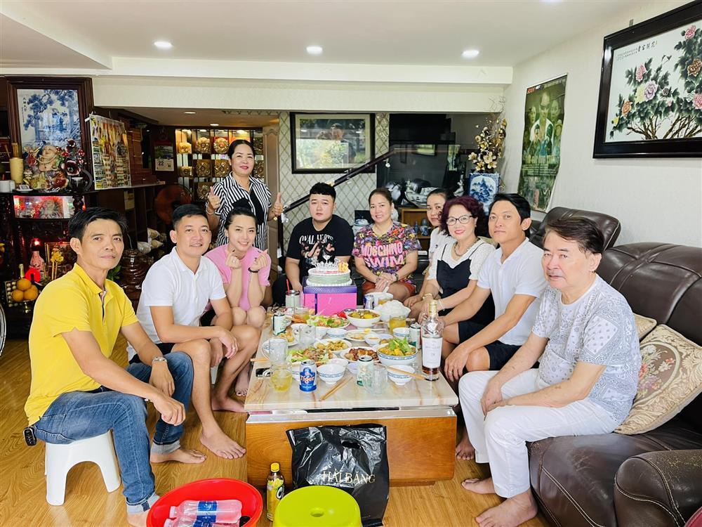 Tin showbiz Việt ngày 22/11: Đỗ Mỹ Linh trêu chọc hôn phu Ngọc Hân-4