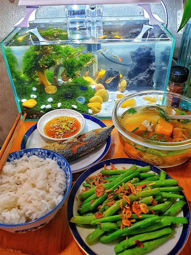 Mâm cơm độc thân đâu ra đó của chàng trai trẻ xa quê-13