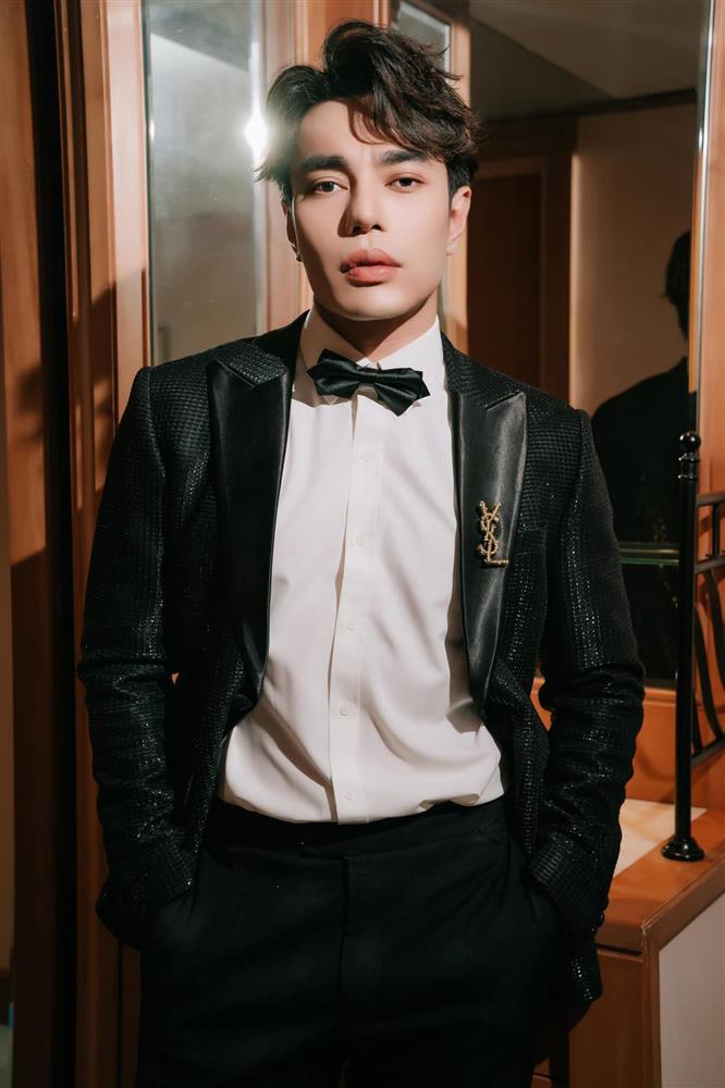 Lê Dương Bảo Lâm khoe ảnh 10 năm trước, netizen nói như Tây-4