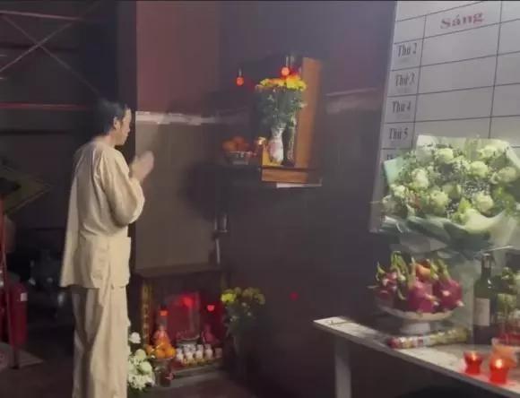 Hoài Linh liên tục lộ ngoại hình hom hem khi comeback-12