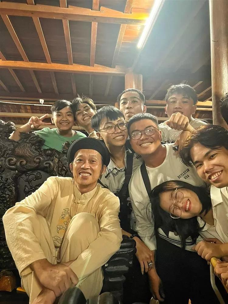 Hoài Linh liên tục lộ ngoại hình hom hem khi comeback-6