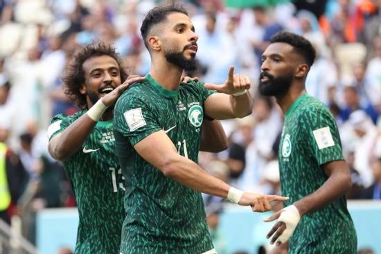 Ghi 3 bàn không được công nhận, Argentina thua sốc Ả Rập Xê Út