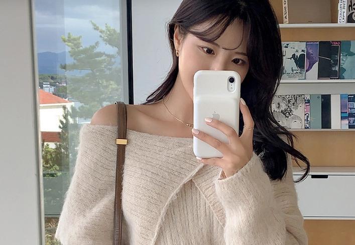 Mùa đông mặc áo len trễ vai: Tại sao không?-4