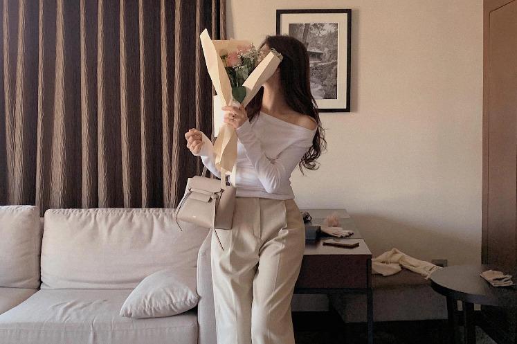 Mùa đông mặc áo len trễ vai: Tại sao không?-6