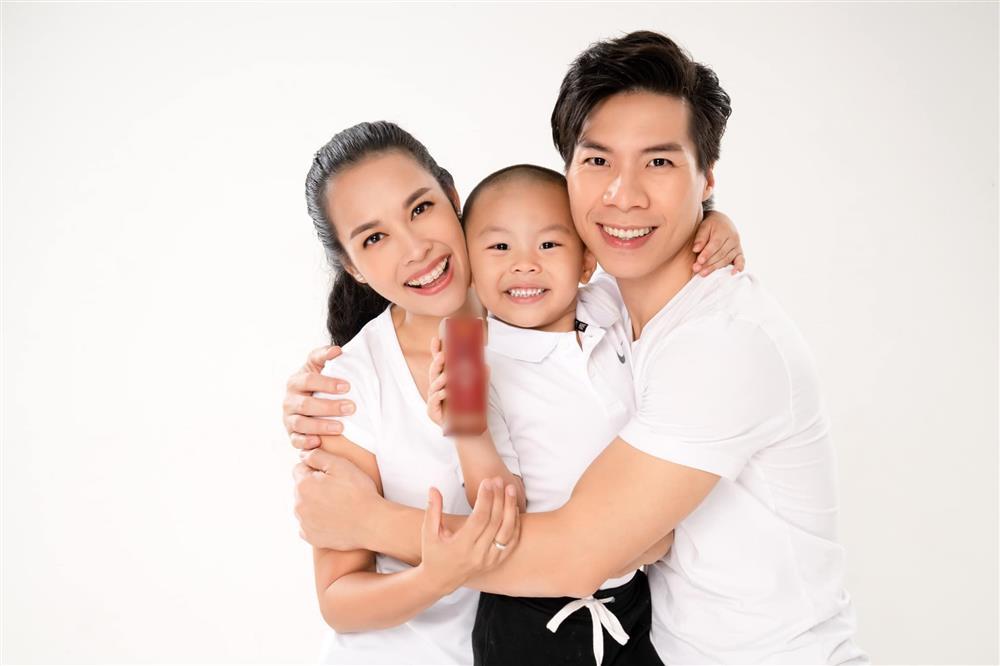 O Sen Ngọc Mai lột xác nhờ chỉnh sửa một điểm trên gương mặt-7