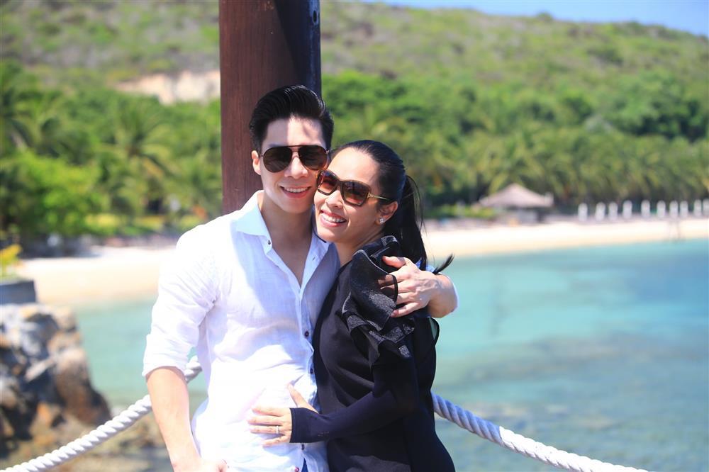 O Sen Ngọc Mai lột xác nhờ chỉnh sửa một điểm trên gương mặt-6