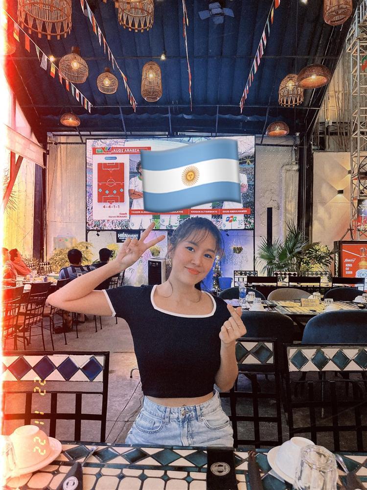 Lê Phương gầy bơi trong quần áo dù từng nặng 80kg-2