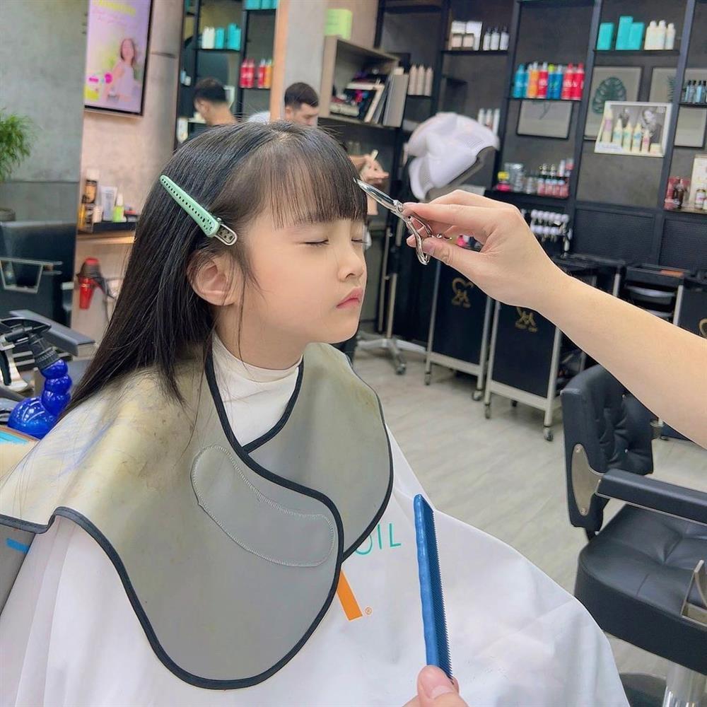 Ái nữ Diệp Lâm Anh ra dáng mỹ nhân, chuẩn bản sao Đức Phạm