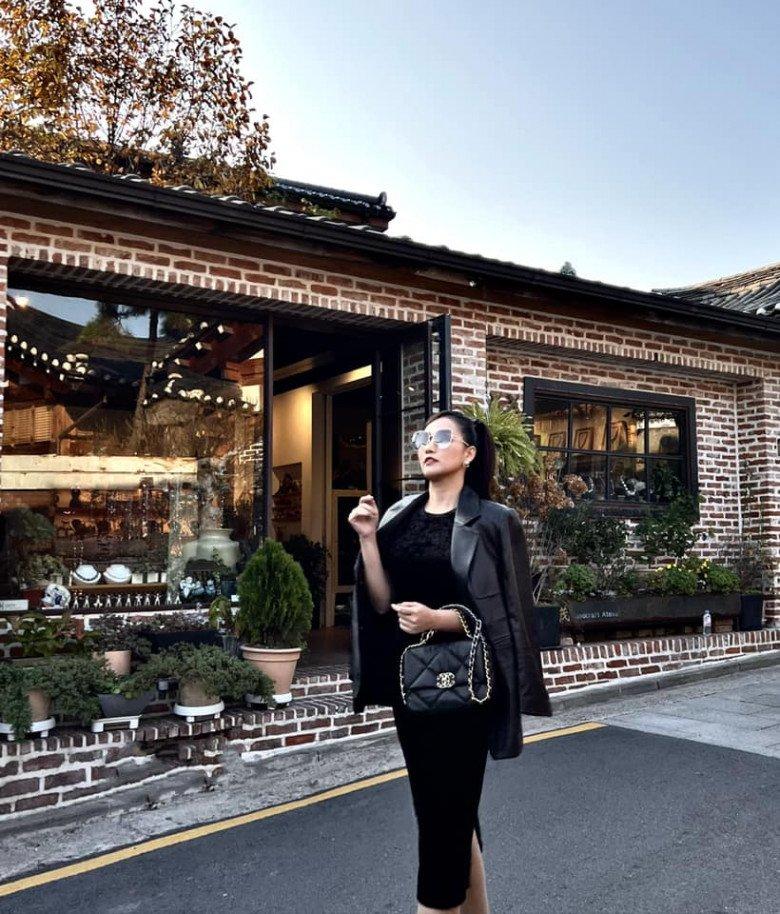 Lã Thanh Huyền U40 vẫn để mẹ hoa khôi lo chuyện ăn mặc-3