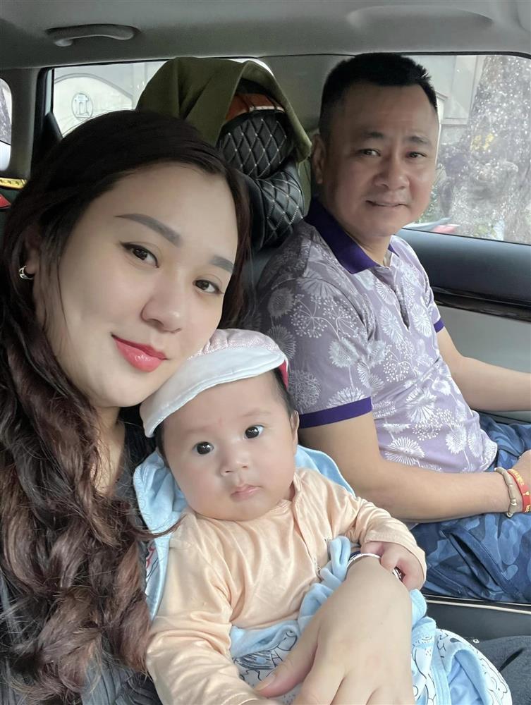 Tin showbiz Việt ngày 23/11: Minh Tú nói về vòng 2 bất thường-10