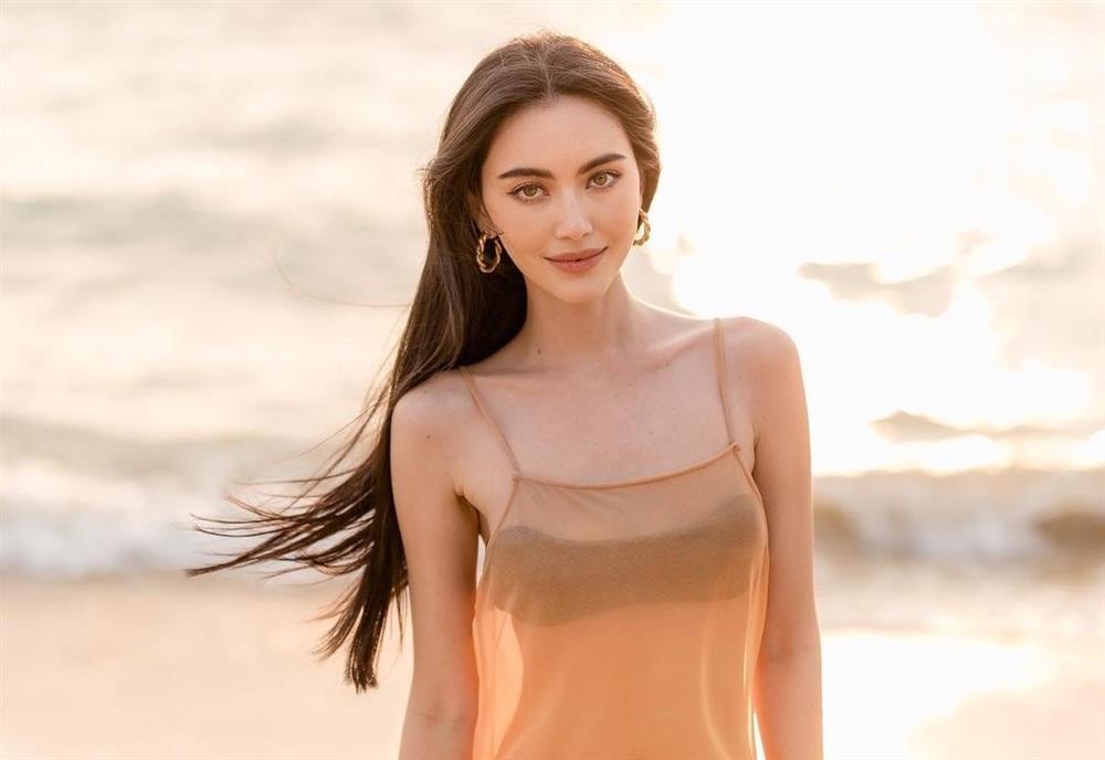 Mặc gì sau lớp đồ xuyên thấu-1