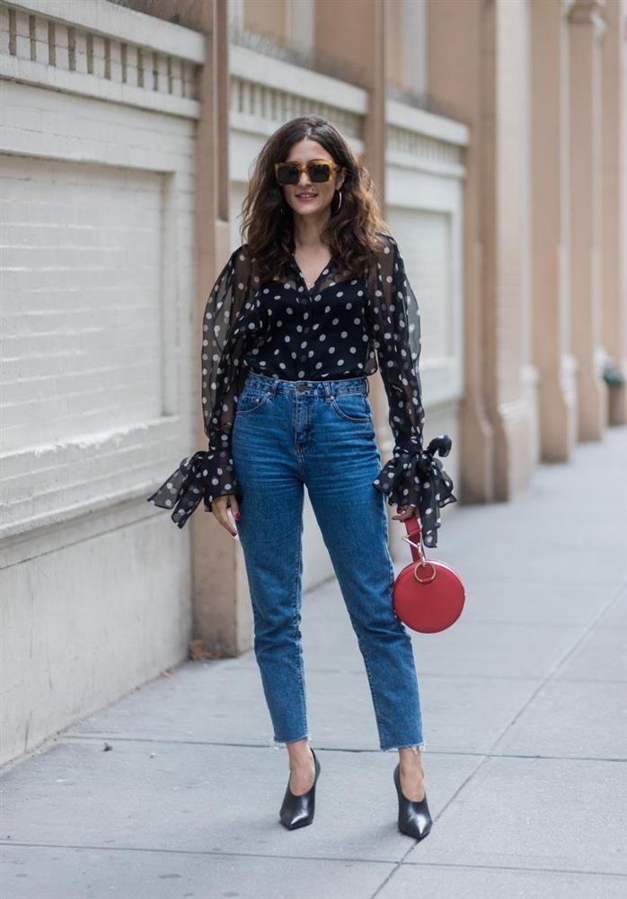 Mặc gì sau lớp đồ xuyên thấu-2