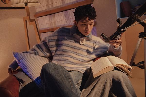 Erik xuất hiện mừng tân binh của công ty quản lý cũ: gương vỡ lại lành?-1