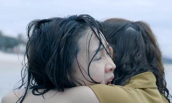 Khán giả tranh cãi hành động tự tử của Hồng Diễm trên phim-1