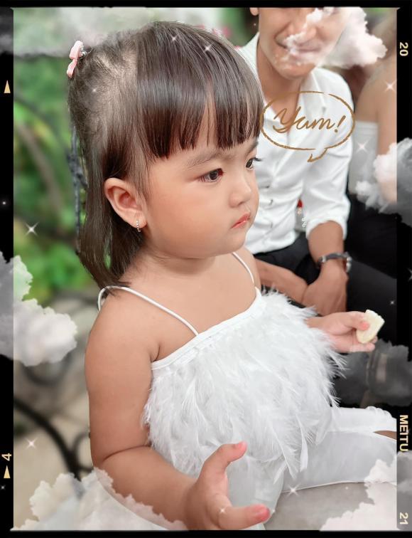 Gia đình Mạc Văn Khoa lên đồ dự tiệc, ái nữ lại giật spotlight-15