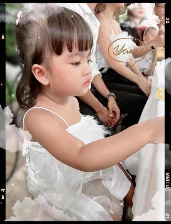 Gia đình Mạc Văn Khoa lên đồ dự tiệc, ái nữ lại giật spotlight-16