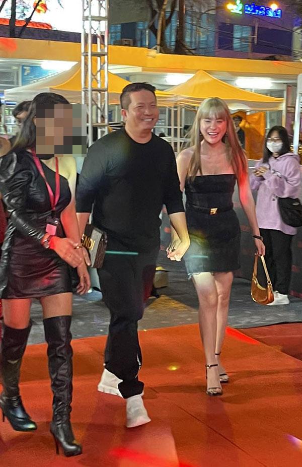 Đoàn Di Băng bị team qua đường bóc nhan sắc, giật mình ảnh thật-4