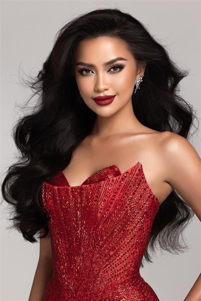Ảnh profile Ngọc Châu: Ê-kíp chọn một đằng, Miss Universe lên một nẻo-7