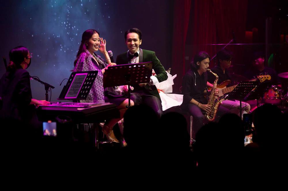 Được đẩy thuyền với Nam Em, Bạch Công Khanh: Không muốn nói về tình yêu-1