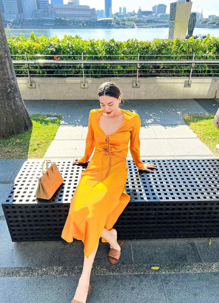 Hà Hồ nghiện dép lê size khủng bố, giá ngỡ ngàng-9