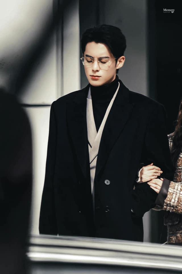 3 tổng tài chân dài trên màn ảnh: Vương Hạc Đệ đầy thần thái-6