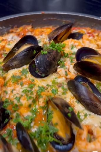 Huy Trần nấu ăn cho Ngô Thanh Vân, nụ hôn chiếm spotlight-3