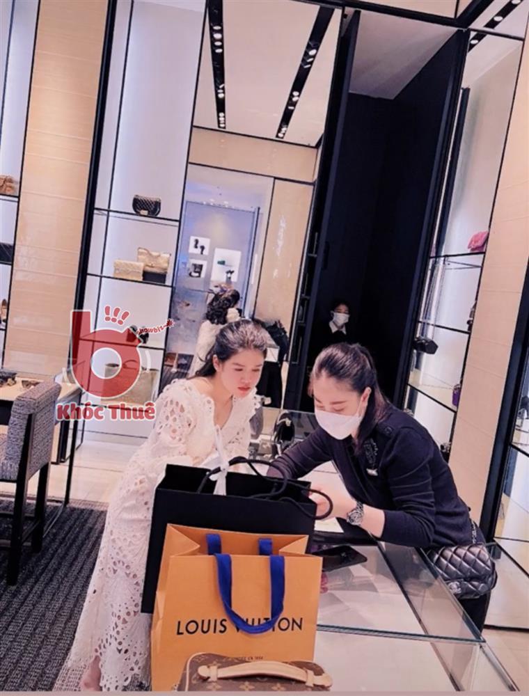 Giật mình với độ giàu có của hotgirl chia nhỏ 9,5kg ma túy vào bỉm trẻ em-21