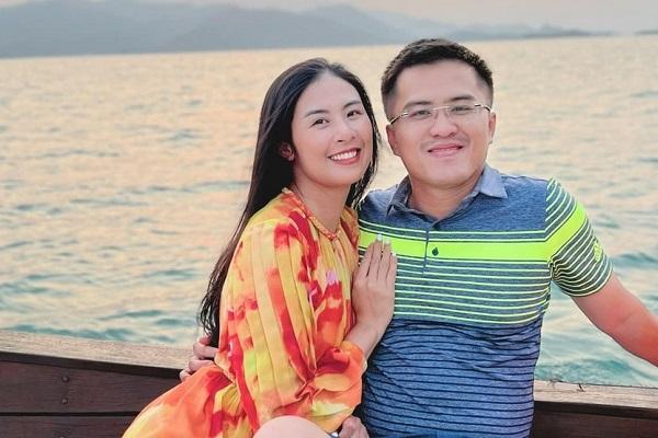 Thiệp cưới ống tre có 1-0-2 của hoa hậu Ngọc Hân-10